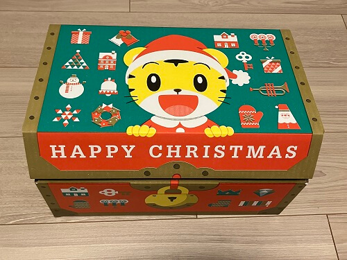 ちゃれんじのクリスマスバージョンの箱